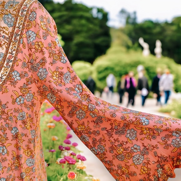 Arnhem Honey Blouse in Rose - Picture 6 of 11